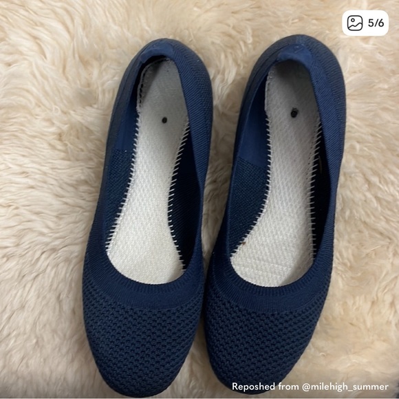 AllBirds Navy Woven Flats 7.5 - Picture 5 of 6